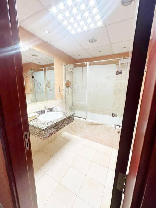 Luxury Beachfront 2 Bedroom In Jbr With Palm & Sea View Apartment *