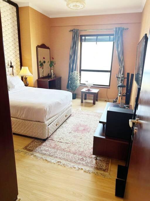 Luxury Beachfront 2 Bedroom In Jbr With Palm & Sea View *
